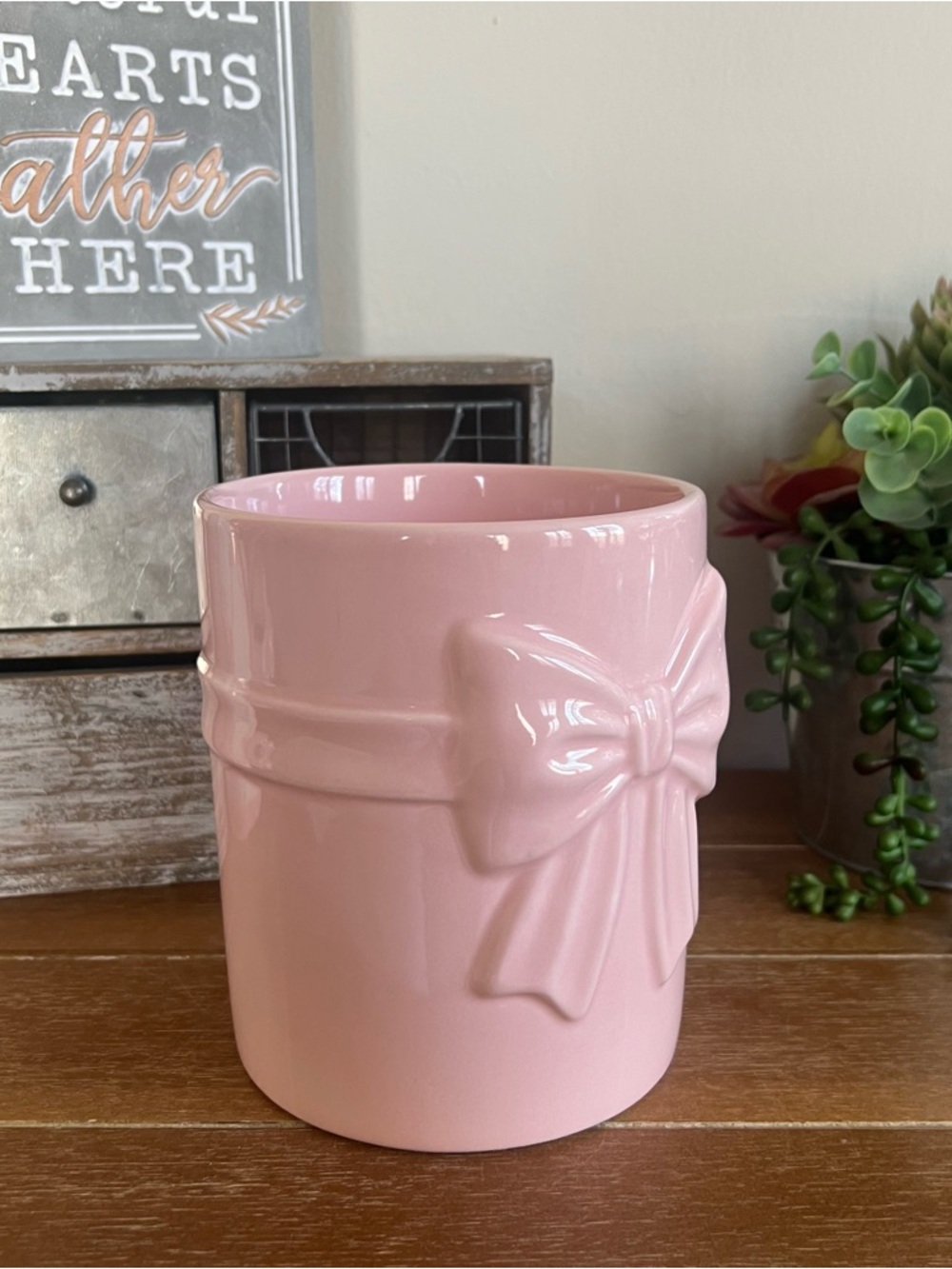 New Ceramic Pink Bow Utensil Crock - Picture 5 of 6